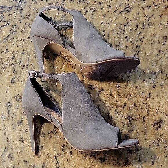 CHRISTIAN SIRIANO OPEN TOE HIGH HEEL ADJUSTABLE ANKLE STRAP SHOE - Picture 12 of 15